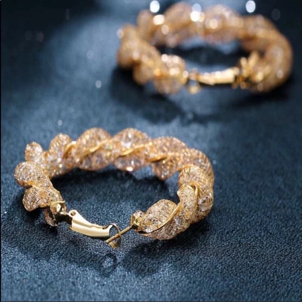NEW TWISTED GOLD HOOP EARRINGS - Picture 4 of 5